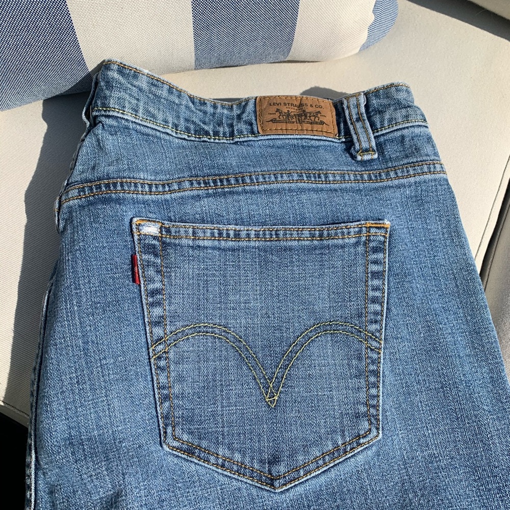 Levi’s boot cut 515, size 22M